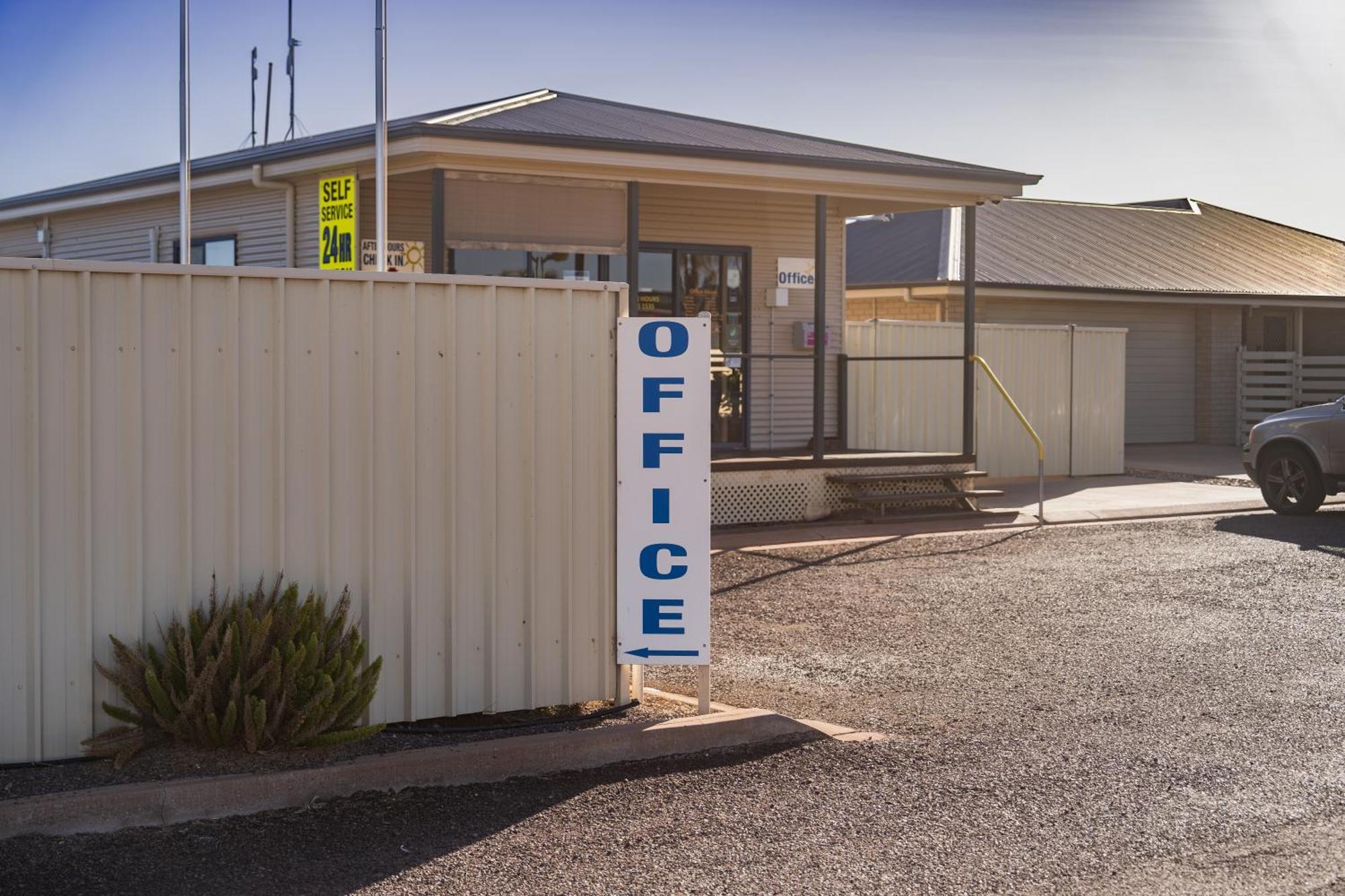The Sundowner Cabin & Tourist Park Whyalla Eksteriør billede